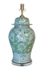 Load image into Gallery viewer, Green Perched Birds General Jar Lamp