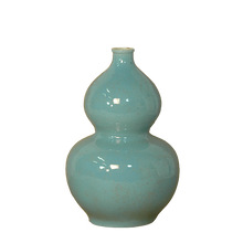 Load image into Gallery viewer, Small Double Gourd Vase